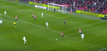 阿莱格里：劳塔罗是最强前锋之一；莱奥明白进球决定前锋价值