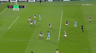 守不住！巴萨过去16场比赛有15场比赛球门失守，仅1场零封