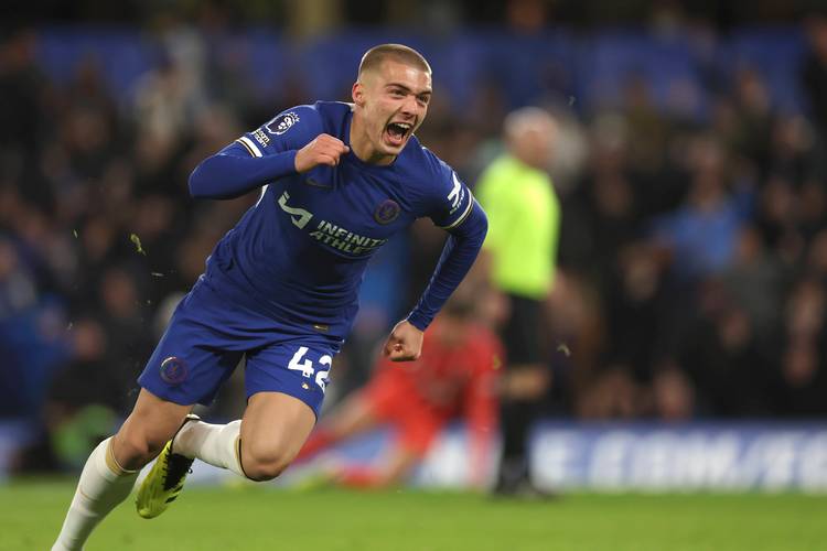 深圳队压哨绝杀引全场沸腾