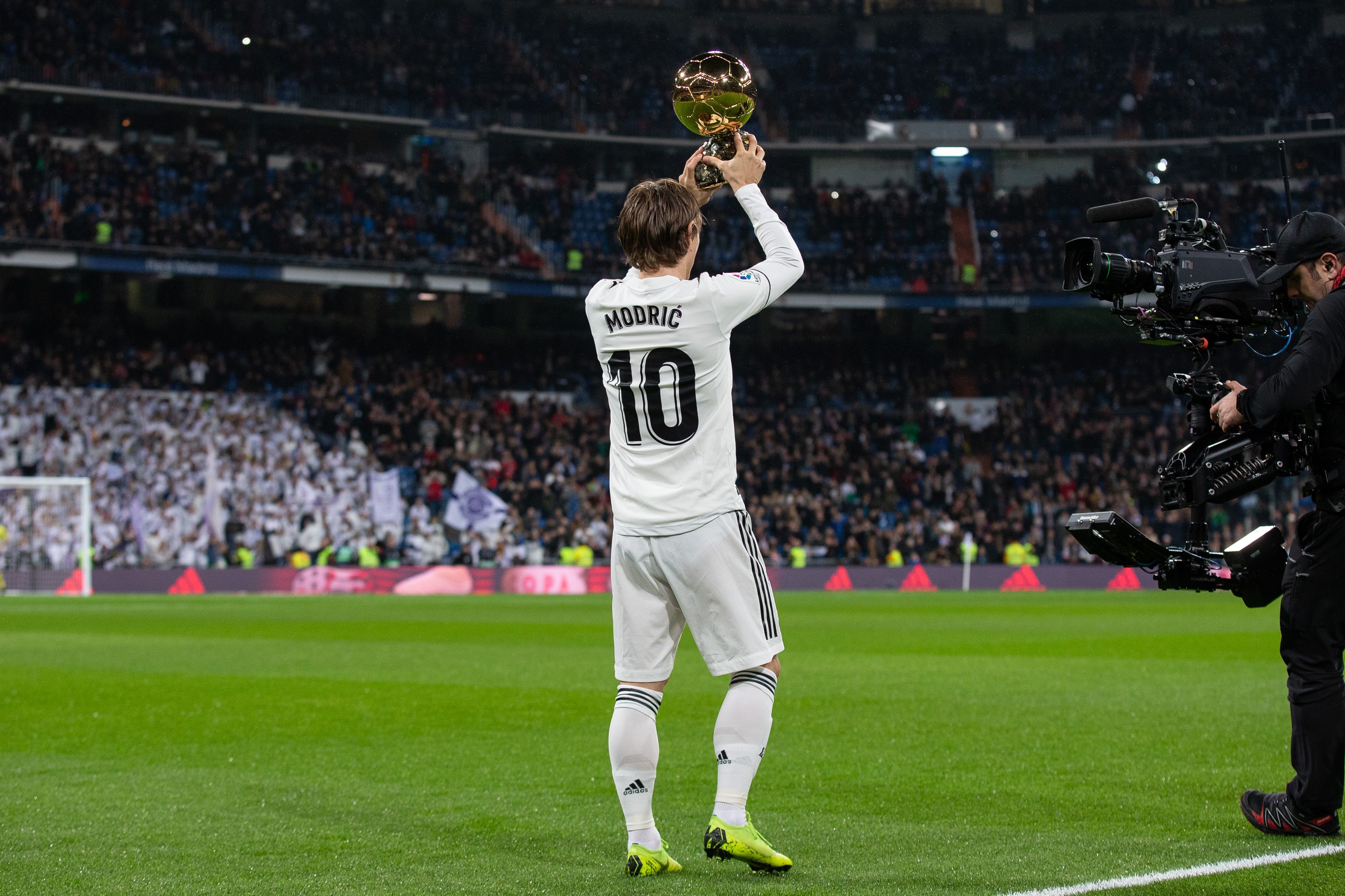 费兰：追平迪斯蒂法诺和拉莫斯这样的传奇是我的梦想